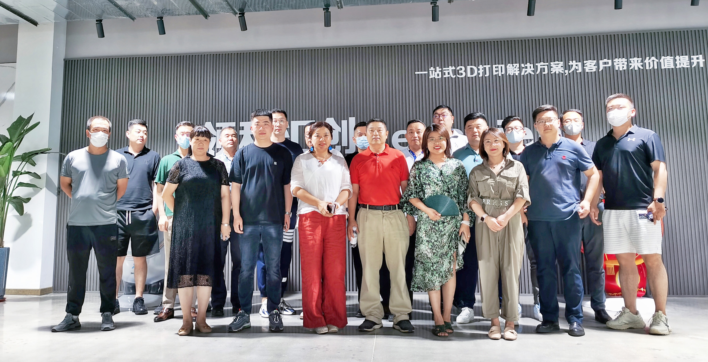 參觀交流，攜手并進----青年企業(yè)家協(xié)會赴領(lǐng)科匯創(chuàng)參觀 555